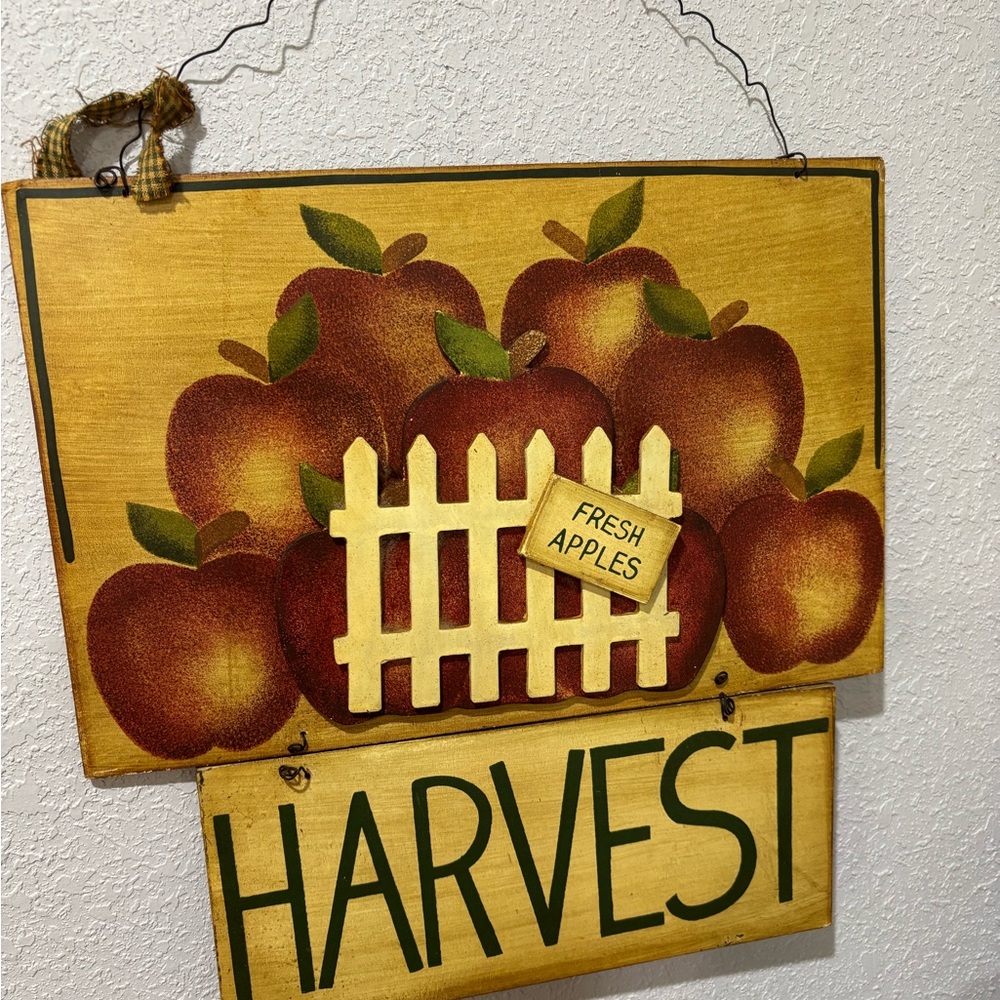 Harvest Fresh Apples Wall Plaque - Yellow and Red